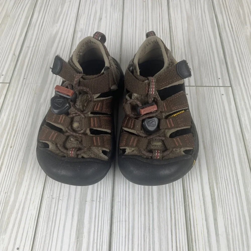 Toddler‎ Keen SANDALS Size - 4?